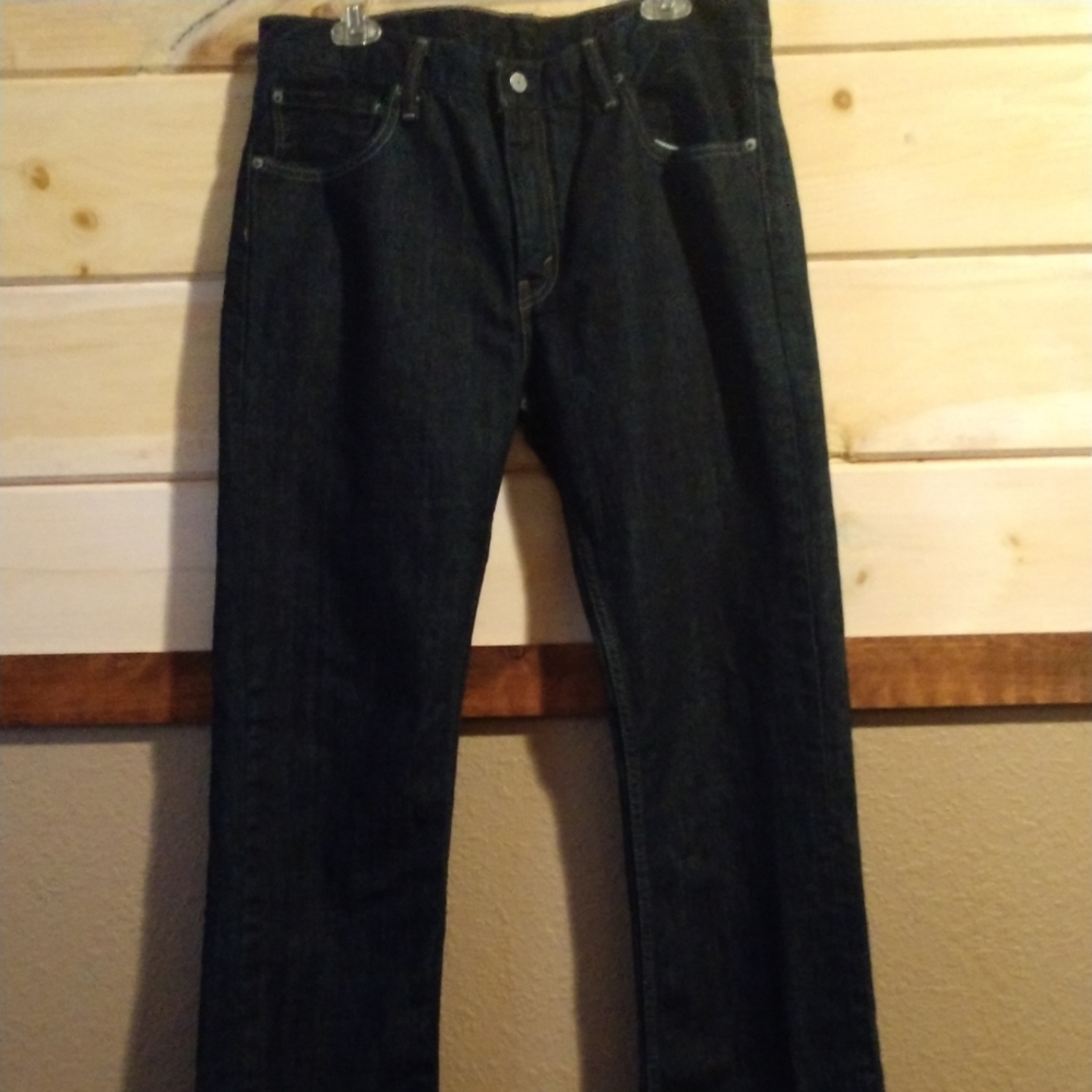 Dark wash levi men's jeans